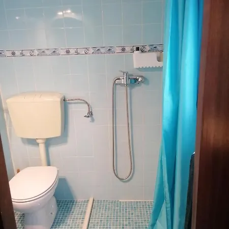 A Casinha Do Pescador נאזרה
